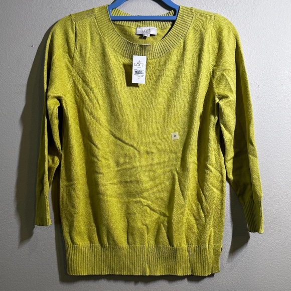 LOFT Sweaters - Loft Outlet Apple Green long sleeve sweater crew neck  women's size M NWT